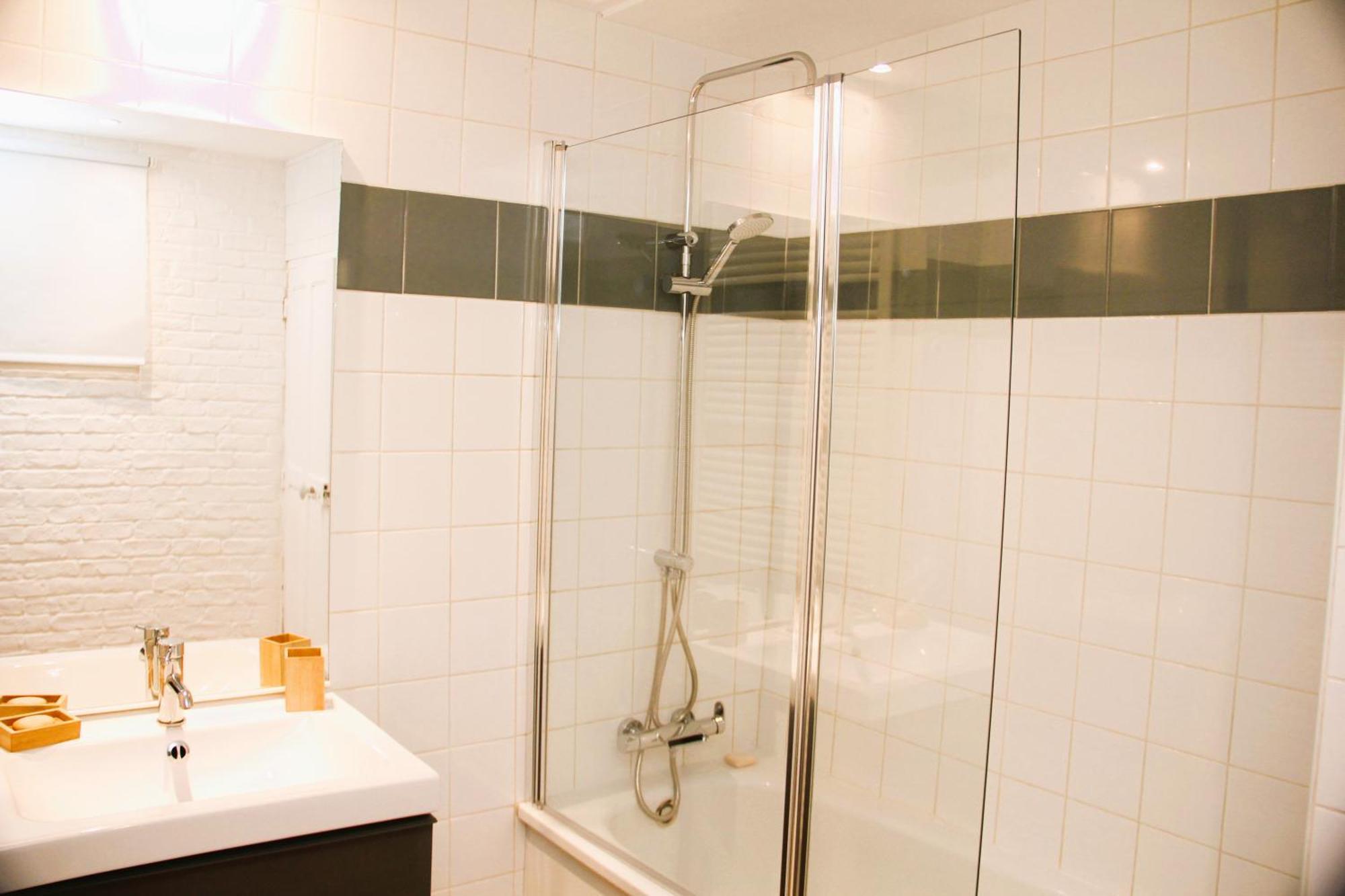 Appartement Climatise Parking Gratuit Surveille Awinion Zewnętrze zdjęcie